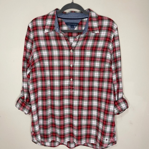 TOMMY HILFIGER Women's Lightweight Plaid 1/2 Button Pullover Top, Large - Picture 2 of 9